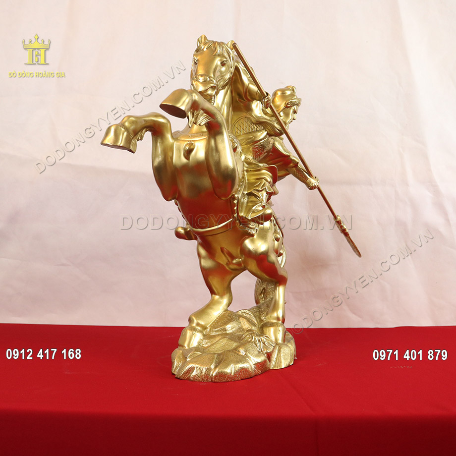 V&igrave; vật phẩm phong thủy c&oacute; t&aacute;c dụng trấn &aacute;p hung kh&iacute;, đem lại b&igrave;nh an cho gia chủ n&ecirc;n nếu hướng nh&agrave; bị xấu so với tuổi, mệnh của gia chủ th&igrave; n&ecirc;n đặt tượng trấn giữ ở cửa